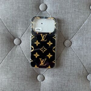 Luxury Black and Gold Phone Case for 17Pro